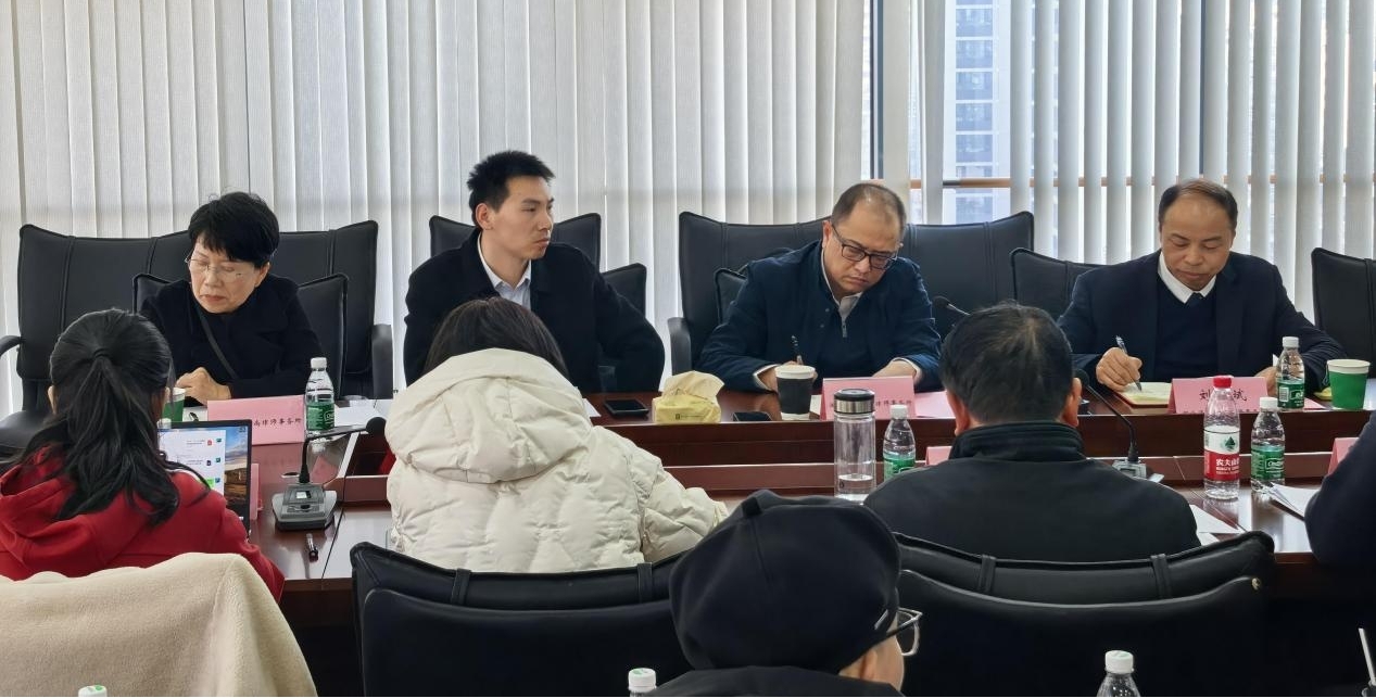 武漢勘察設(shè)計(jì)協(xié)會(huì)成功舉辦會(huì)員企業(yè)法律問(wèn)題公益講座主題征詢會(huì)